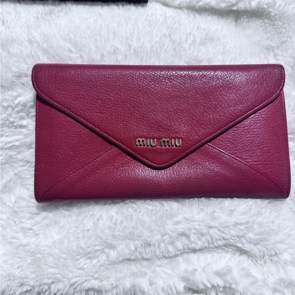 Miu Miu Pink Leather wallet with Envelope Design - Picture 1 of 8